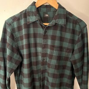 Uniqlo Green Lumberjack Plaid Button Down Shirt